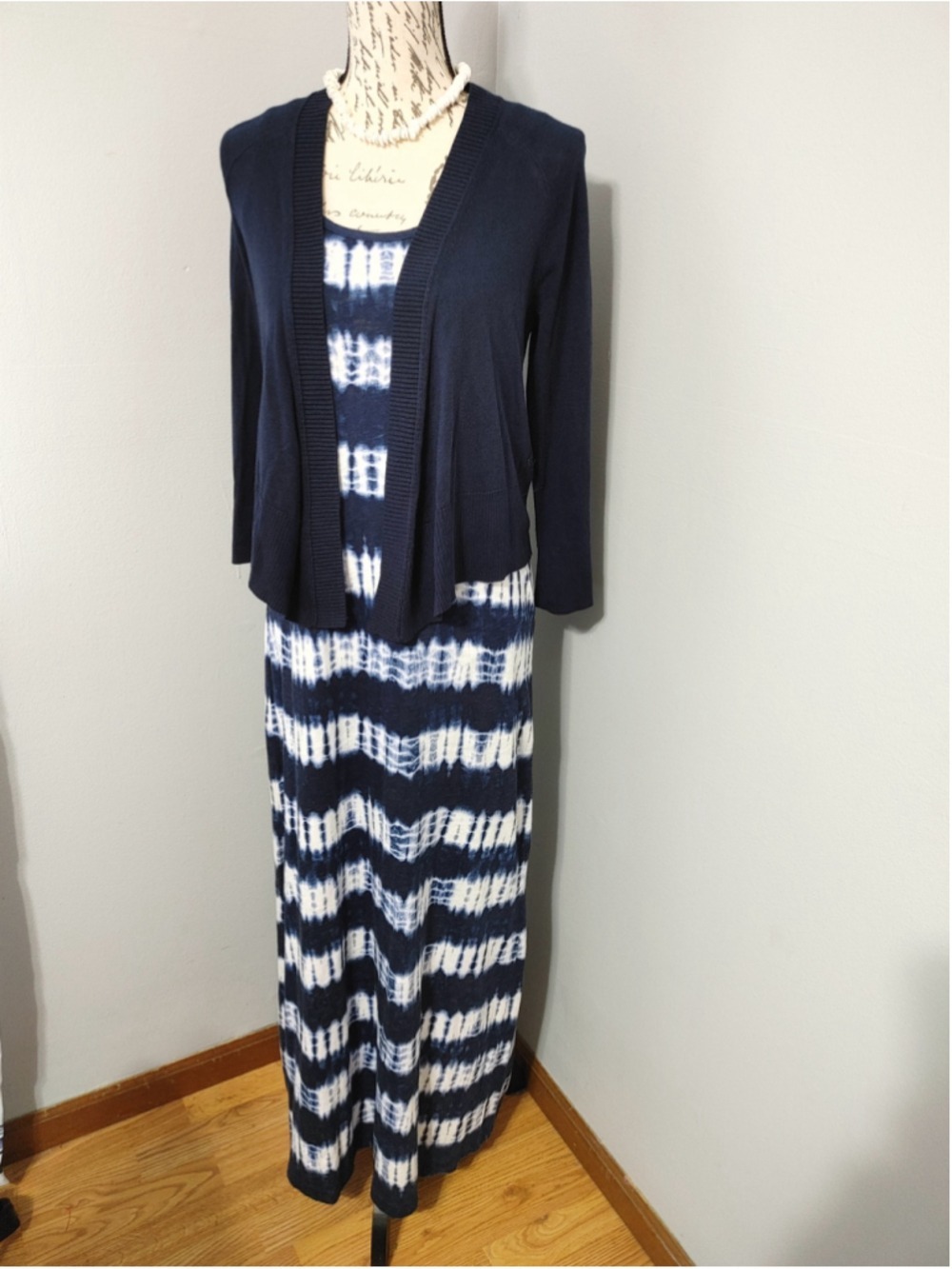Women's Eddie Bauer Maxi Dress XS Blue White Tie-Dye with Navy Cardigan